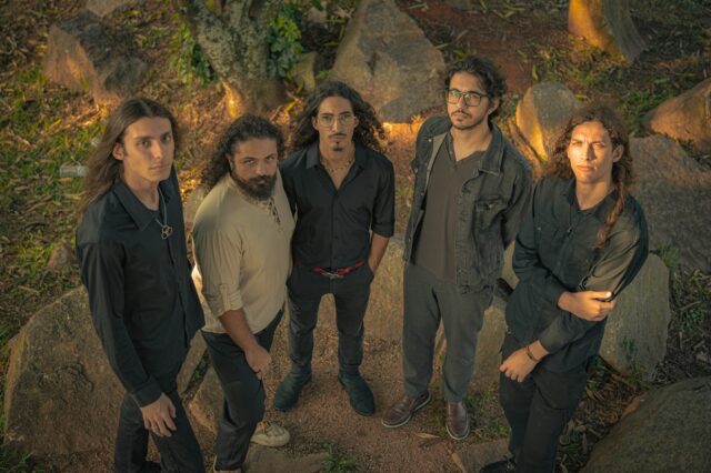 PRAVUS band