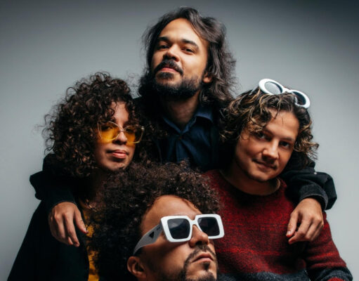 Selvagens À Procura De Lei lançam o videoclipe de “Dia de Rua” com participação de Léo Suricate